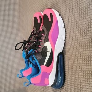 Nike air react 6y